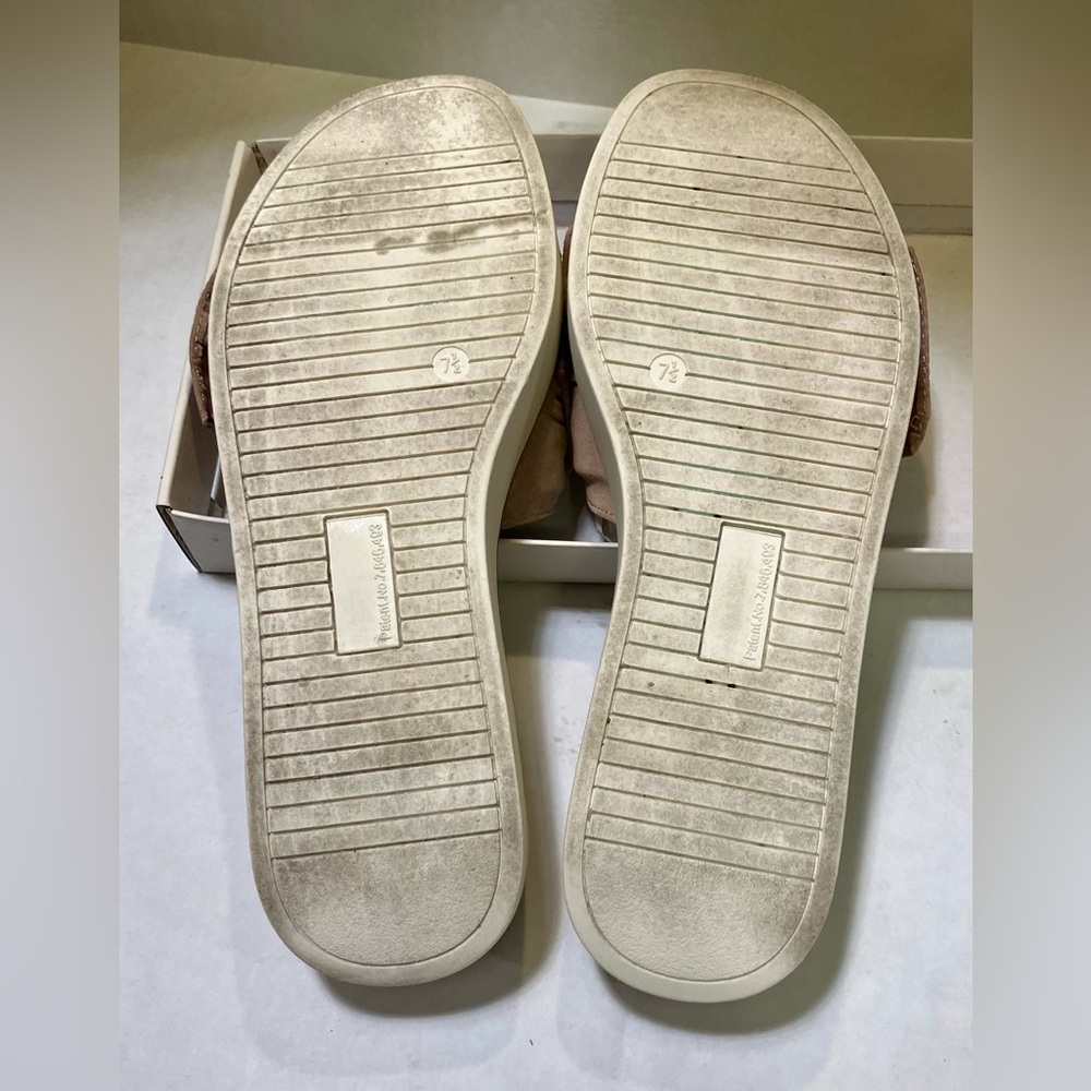 SO Blush Sandals with Bow Detail -Size 7.5 - Picture 6 of 8
